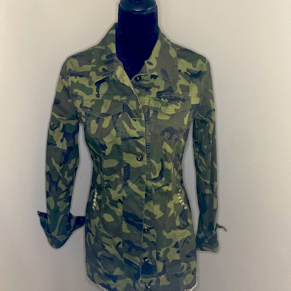 3/4 length camo jacket.